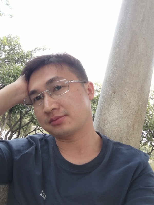 不如随风的第一张照片--太原相亲服务中心