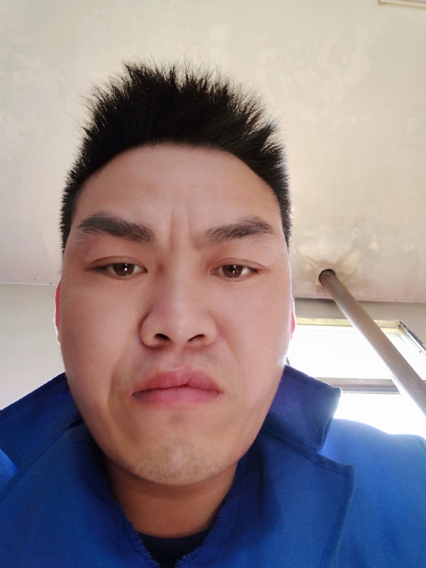 太阳红的第二张照片--太原相亲服务中心