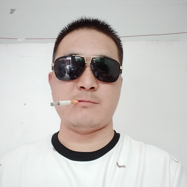 白伟伟的第一张照片--太原相亲服务中心