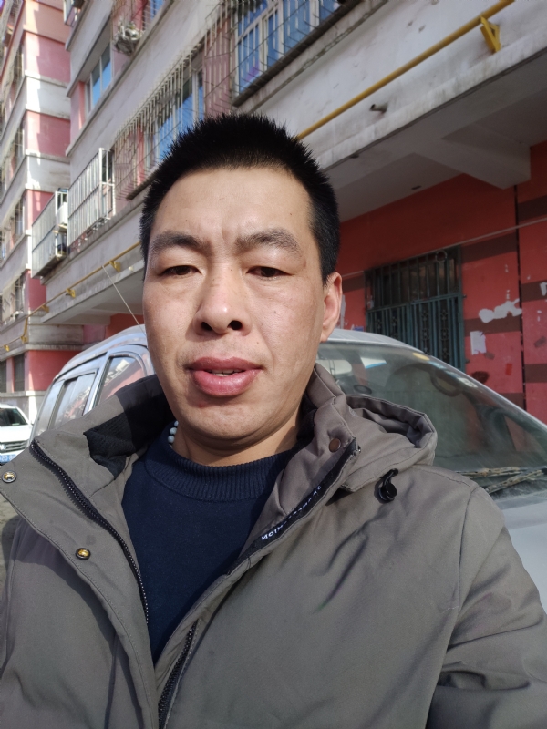 华哥的第二张照片--太原相亲服务中心