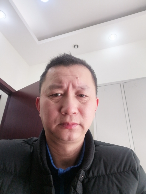 相视而笑的第一张照片--太原相亲服务中心