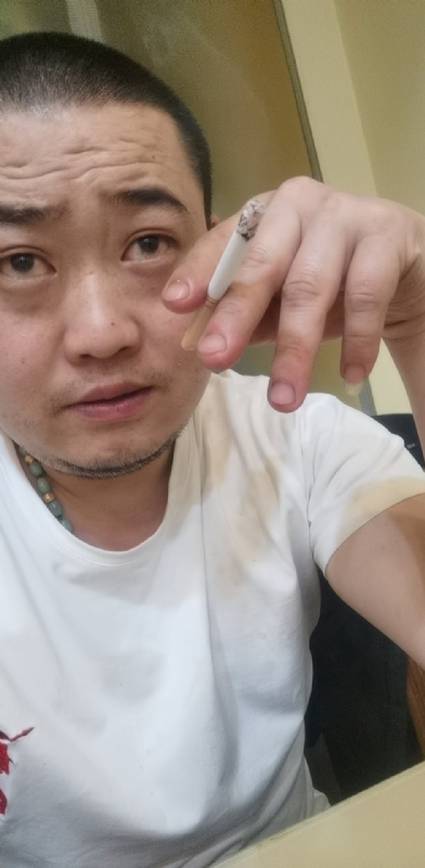 孤独的螃蟹的第一张照片--太原相亲服务中心