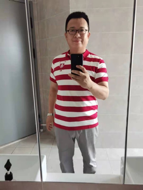 行走的打桩机的第二张照片--太原相亲服务中心