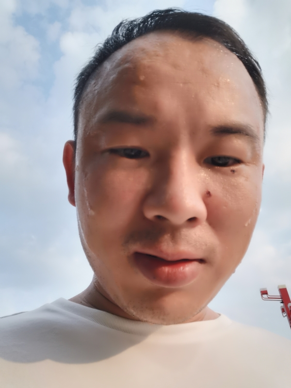 唐老鸭的第一张照片--太原相亲服务中心