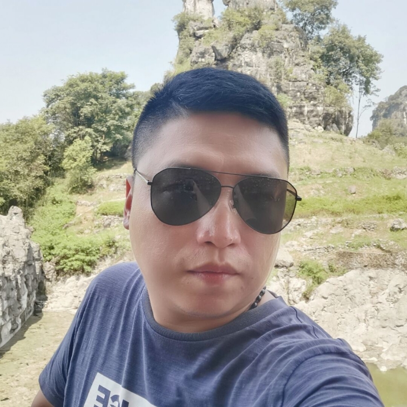 葡萄的第一张照片--太原相亲服务中心