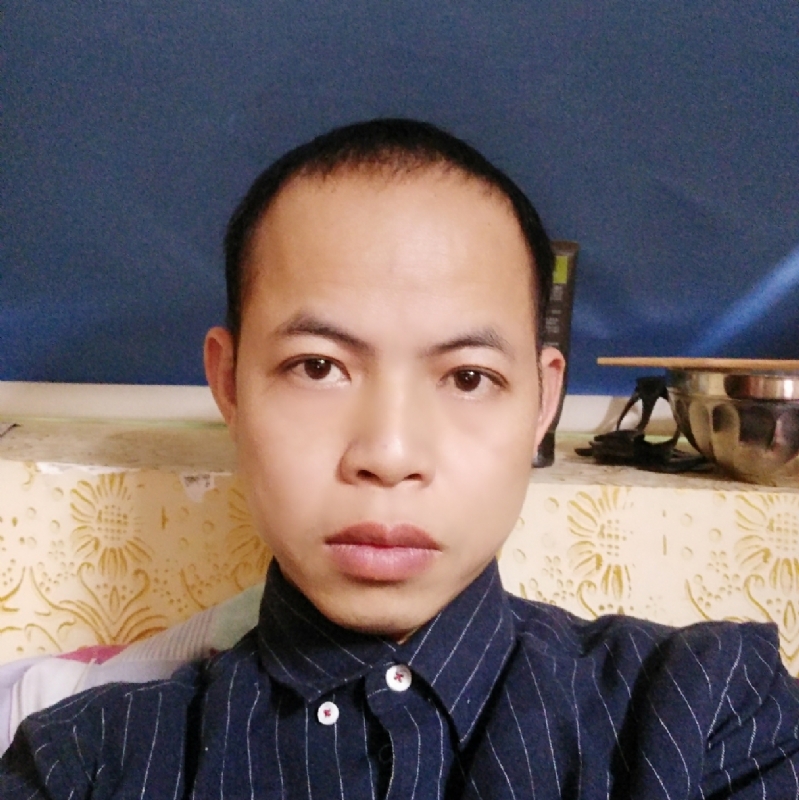 男儿当自强的第一张照片--太原相亲服务中心