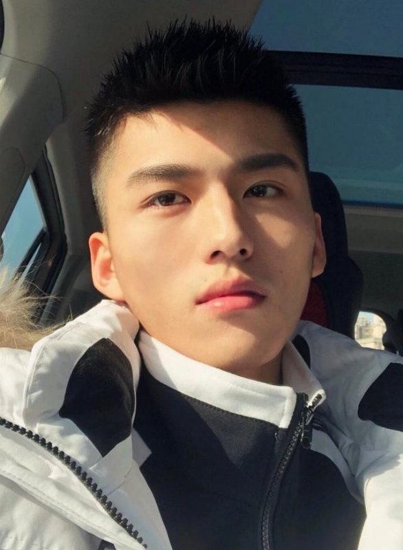 飞翔的第一张照片--太原相亲服务中心