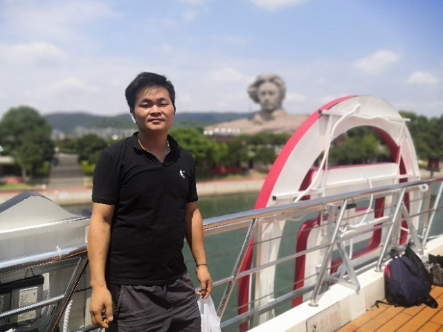 龙的传人的第一张照片--太原相亲服务中心