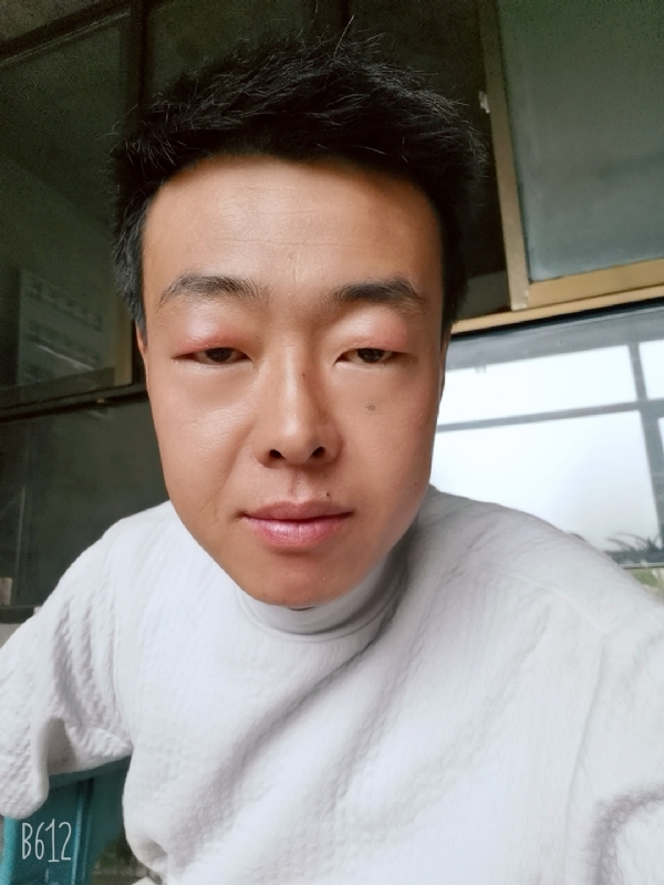 缺爱80后的第一张照片--太原相亲服务中心