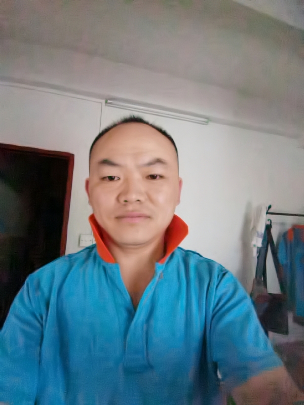 与子携老的第五张照片--太原相亲服务中心