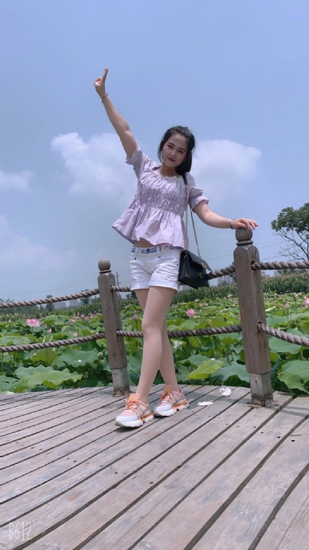 秋水伊人的第二张照片--太原相亲服务中心