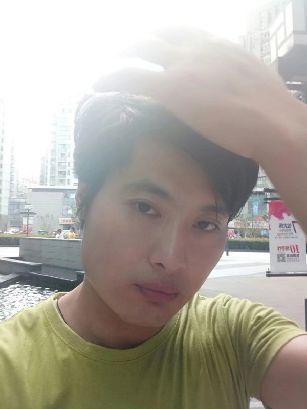 钢铁侠的第一张照片--太原相亲服务中心