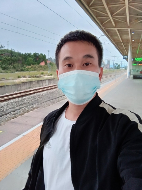 小李的第一张照片--太原相亲服务中心