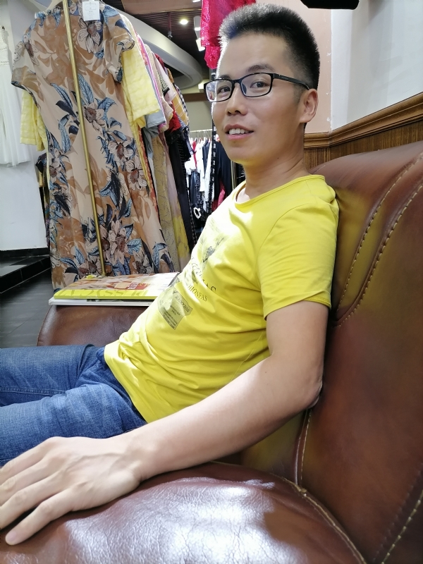 汪顺鹏的第一张照片--太原相亲服务中心