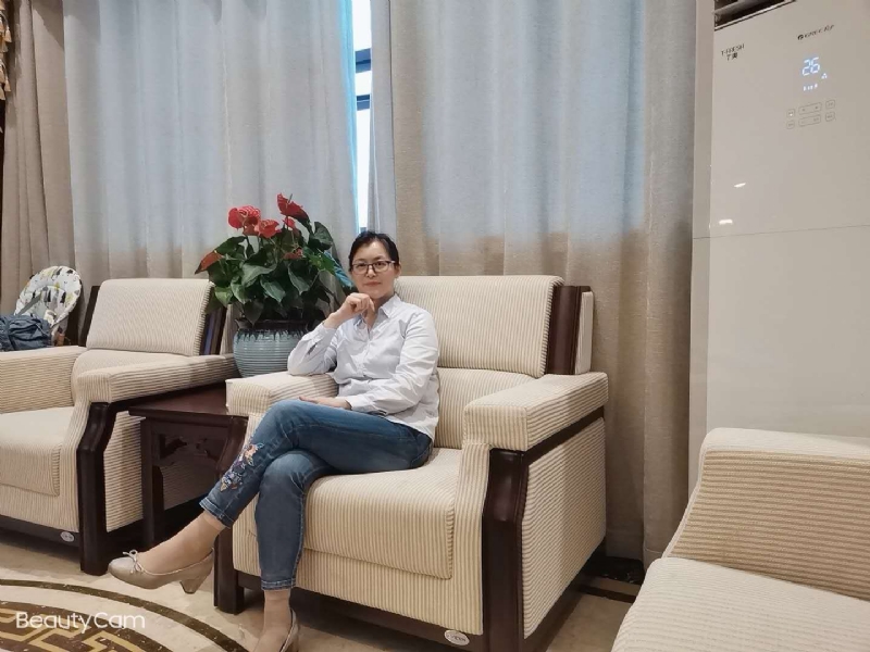 秋水伊人的第一张照片--太原相亲服务中心