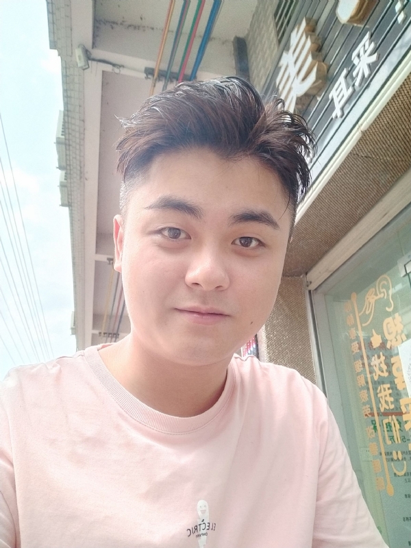 李健诚的第一张照片--太原相亲服务中心