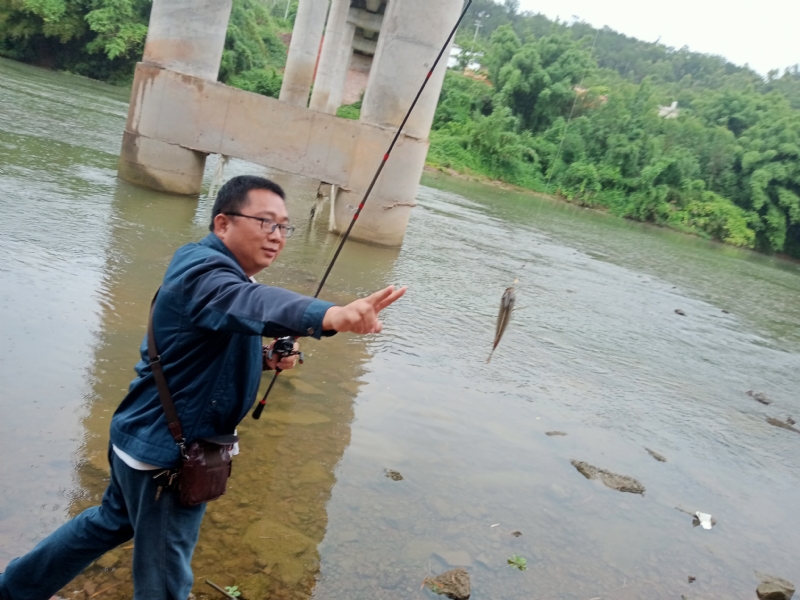 峰的第二张照片--太原相亲服务中心