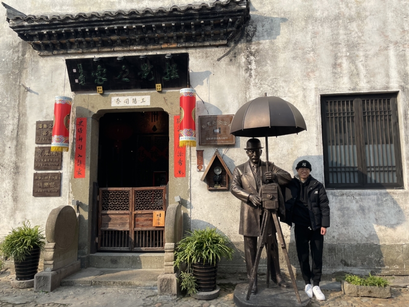 喝可乐的猫的第一张照片--太原相亲服务中心