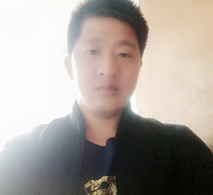 形影不离的第一张照片--太原相亲服务中心