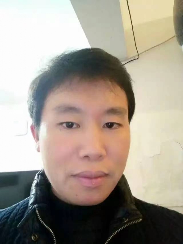 擎天柱的第三张照片--太原相亲服务中心