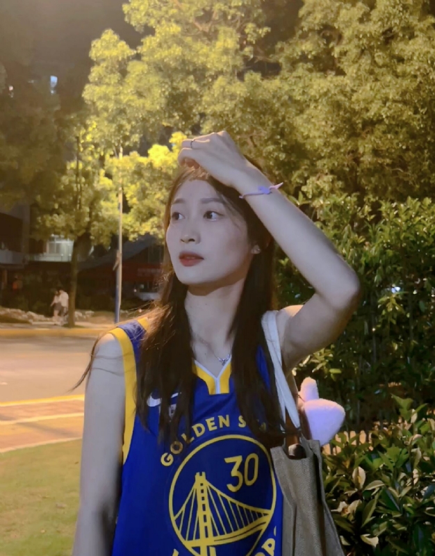 小趴菜的第三张照片--太原相亲服务中心