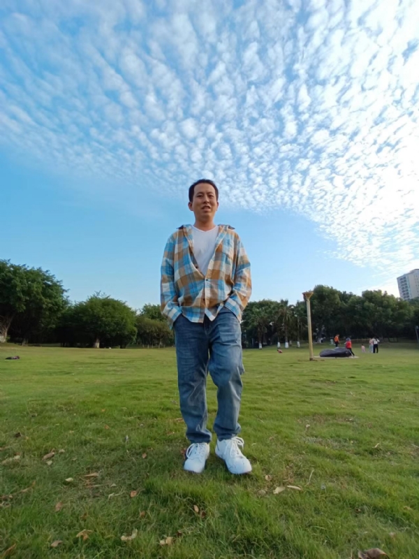 曹先生的第三张照片--太原相亲服务中心