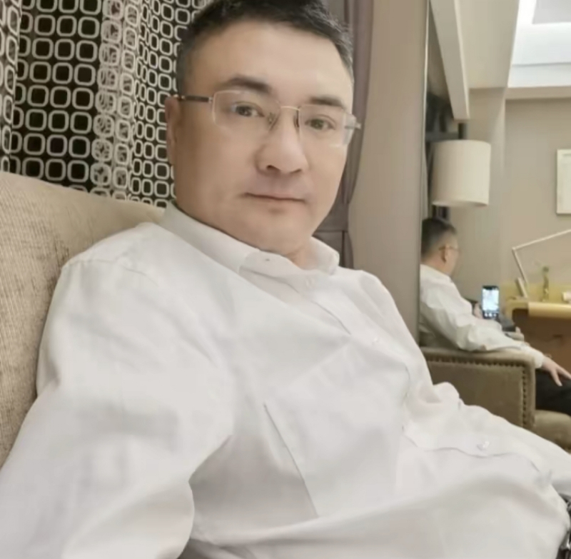 追逐的第二张照片--太原相亲服务中心