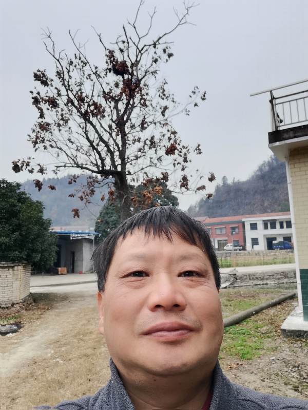 苏众青春冲浪的第二张照片--太原相亲服务中心