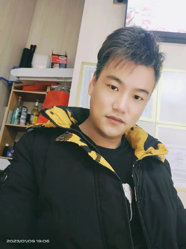 孤酒枕愁眼眠的第二张照片--太原相亲服务中心