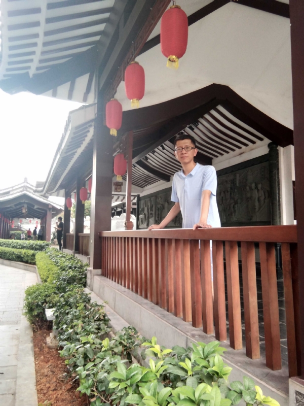 lijian的第一张照片--太原相亲服务中心