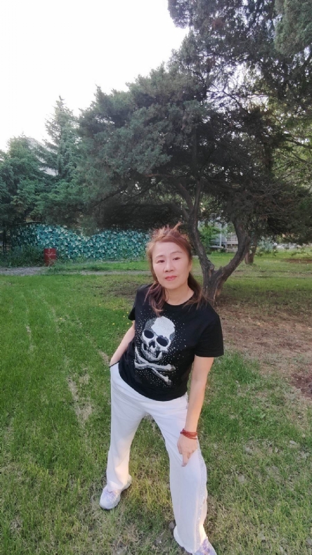 晚霞的第二张照片--太原相亲服务中心