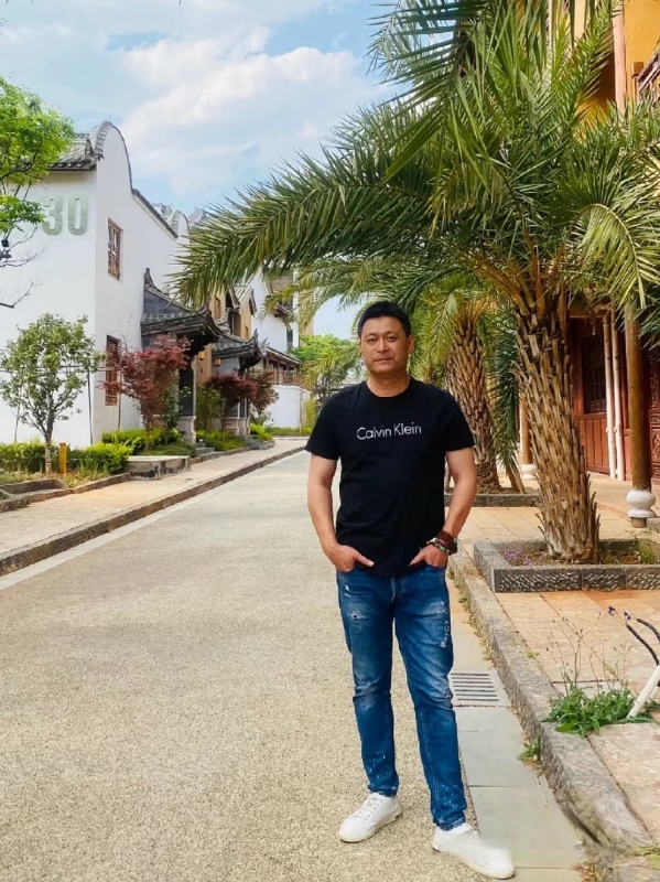莪、蓶伱专属的第一张照片--太原相亲服务中心