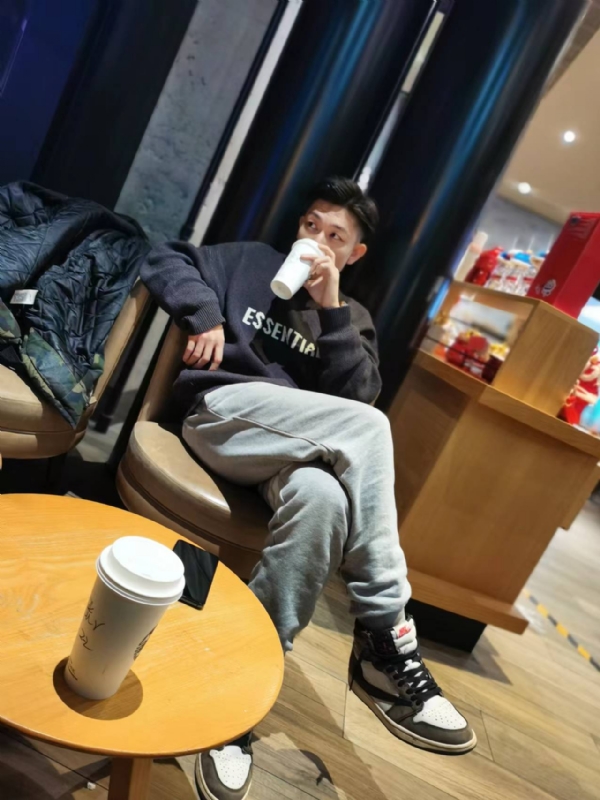 LAZY的第一张照片--太原相亲服务中心