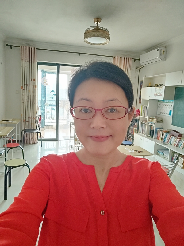 丽华的第二张照片--太原相亲服务中心