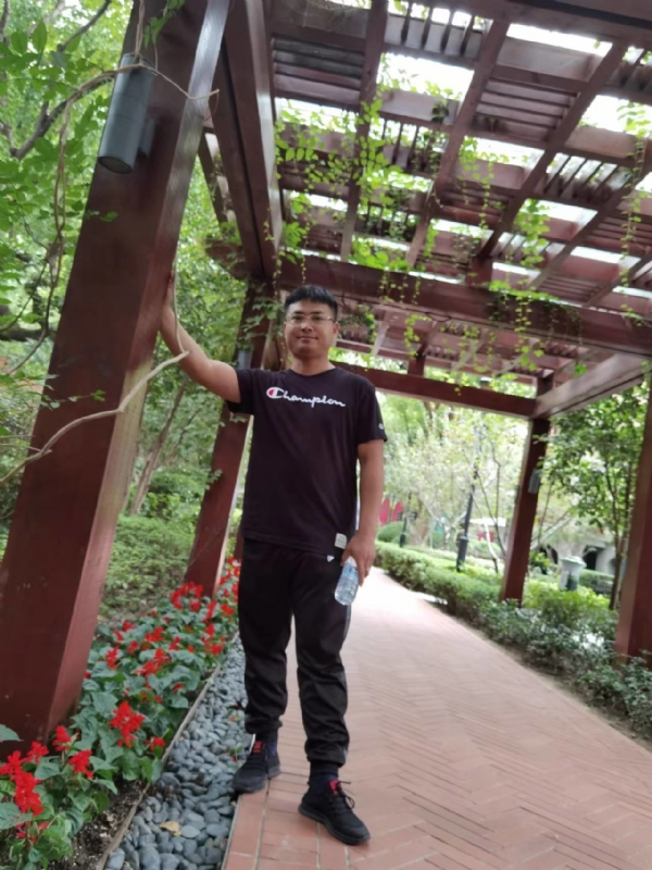 会飞的鱼的第二张照片--太原相亲服务中心