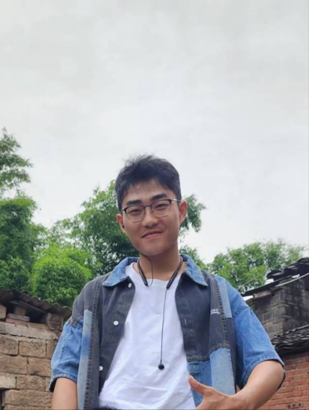 越努力越幸运的第一张照片--太原相亲服务中心