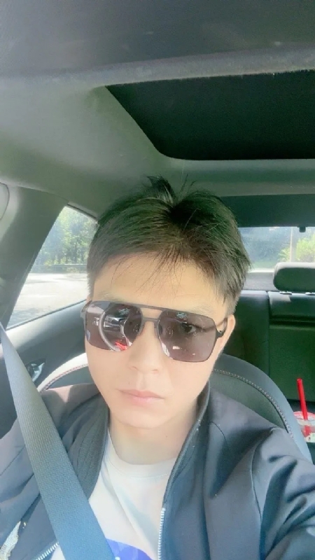 怀念的第一张照片--太原相亲服务中心