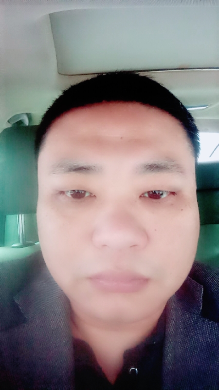 向日葵的第一张照片--太原相亲服务中心