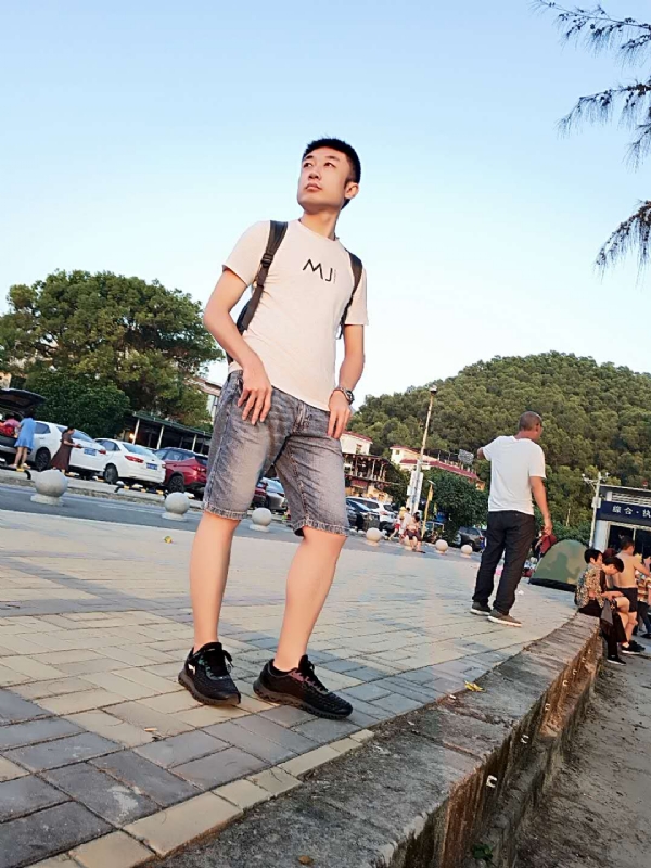 俊皓的第二张照片--太原相亲服务中心