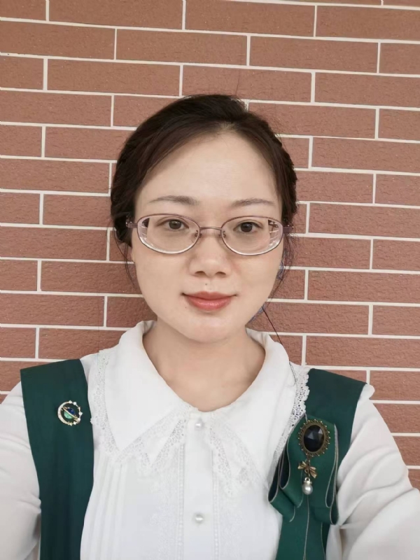 Lily的第二张照片--太原相亲服务中心