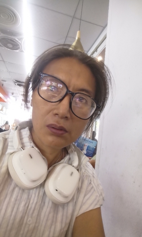 冬天的蔷薇的第三张照片--太原相亲服务中心