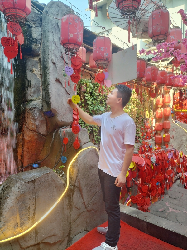 时间不语的第二张照片--太原相亲服务中心