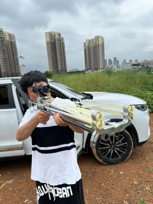 凌其飞的第二张照片--太原相亲服务中心