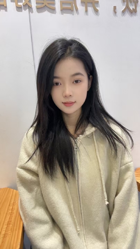 草莓奶昔的第一张照片--太原相亲服务中心