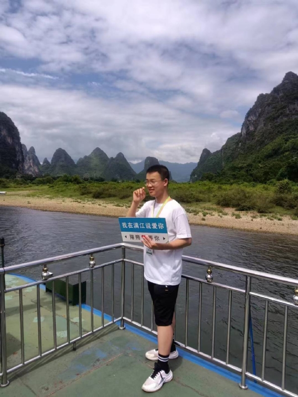 决胜时刻的第三张照片--太原相亲服务中心
