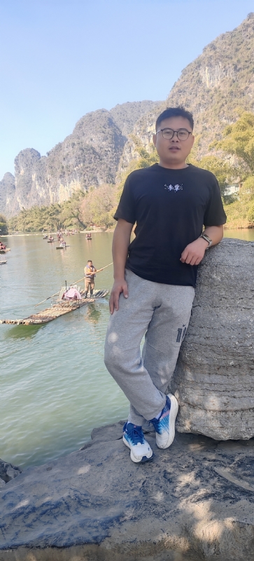 受过伤的狼的第三张照片--太原相亲服务中心