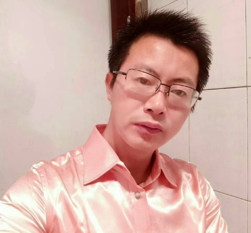 亮亮的第一张照片--太原相亲服务中心