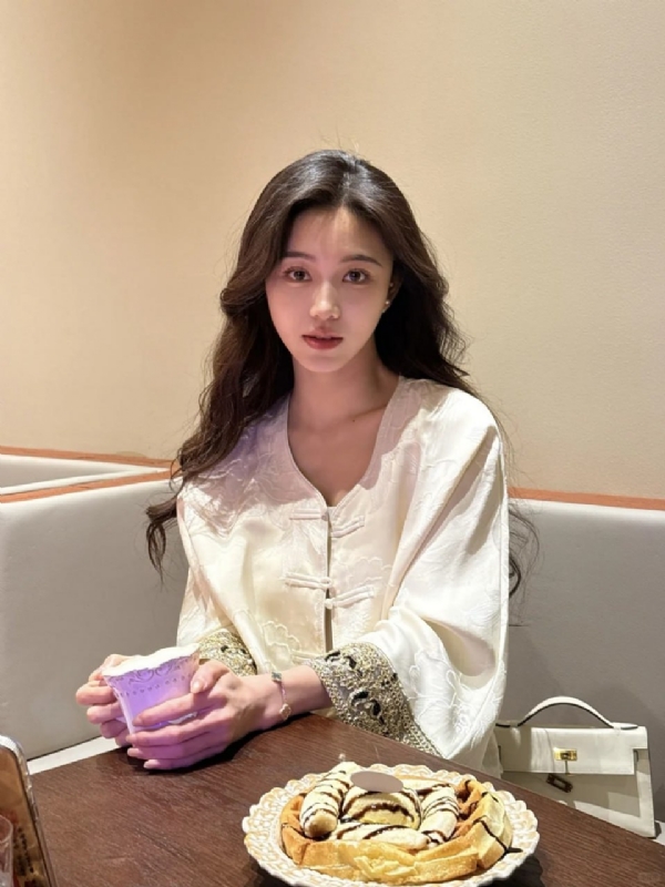 Anna的第二张照片--太原相亲服务中心