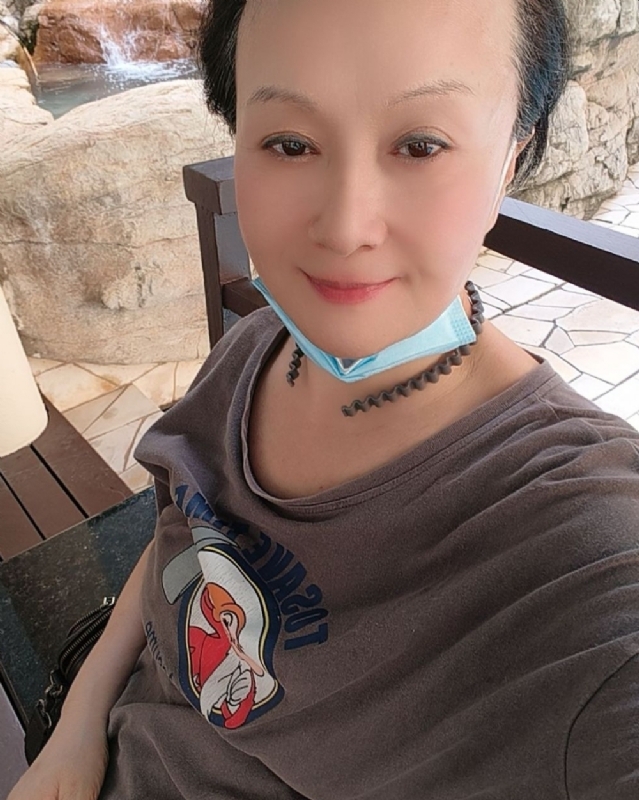 hong的第三张照片--太原相亲服务中心