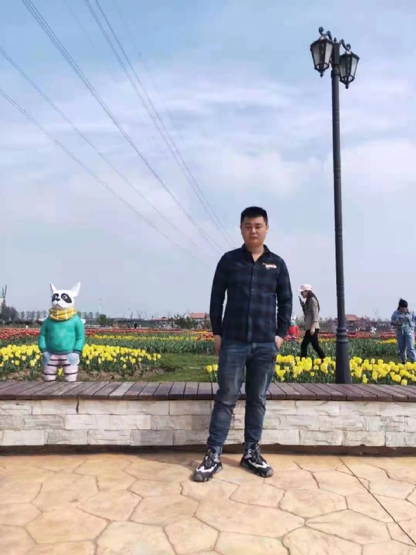 海阔天空的第一张照片--太原相亲服务中心